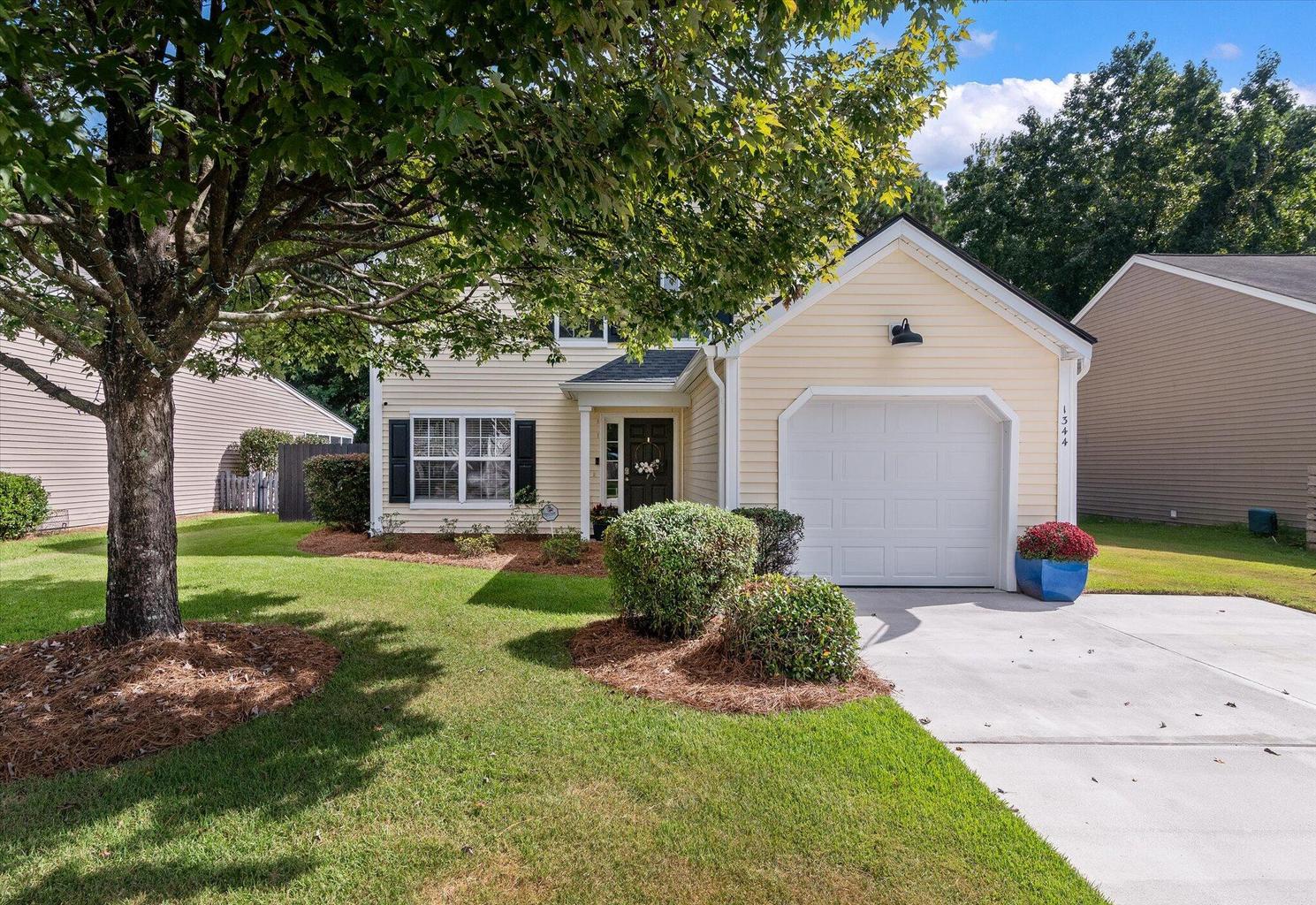 1344 Palm Cove Dr - furnished home for rent Mt Pleasant